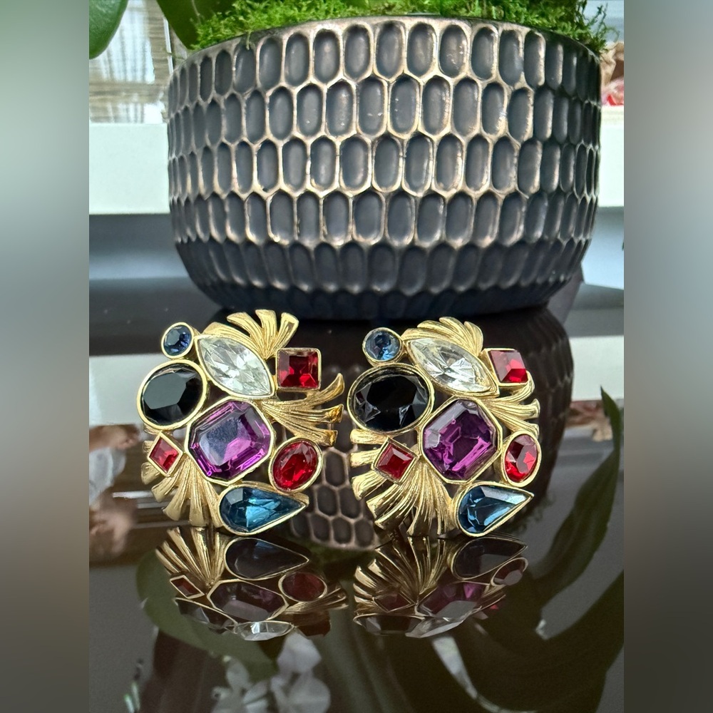 LOT 1836 18K gold plated Givenchy vintage color stones clip on earrings - Picture 7 of 10